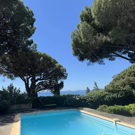 Villa Avec Piscine Privée, Proche - Fr-1-100-345