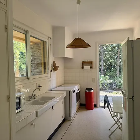 Avec Piscine Privee, Proche - Fr-1-100-345 *