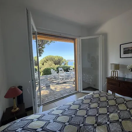 Avec Piscine Privee, Proche - Fr-1-100-345 *